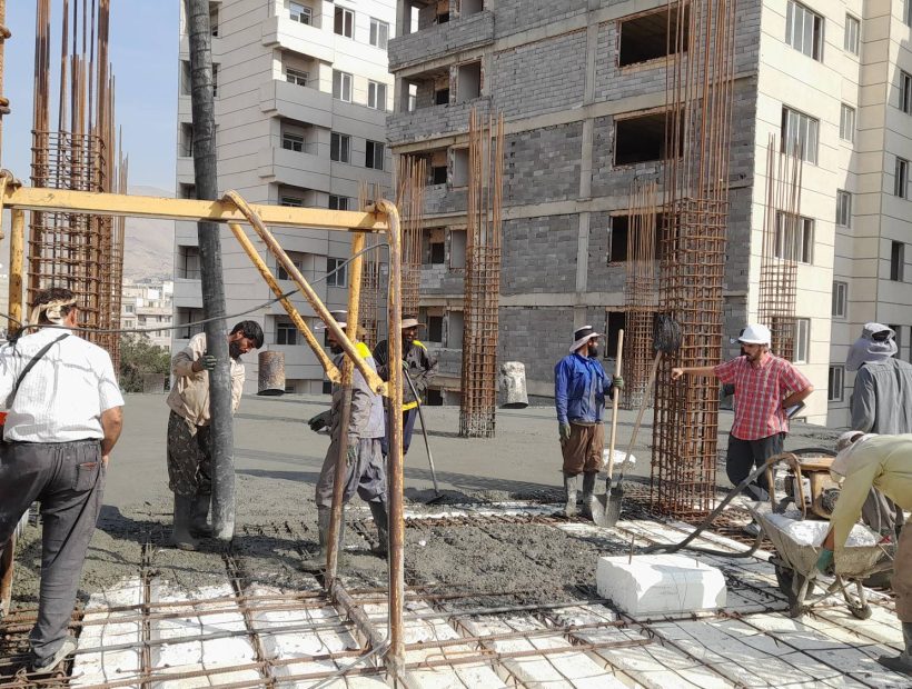عملیات بتن‌ریزی تراز سقف هفتم سازه بلوک A7_5